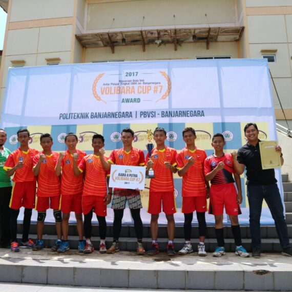 POLIBARA GELAR TURNAMEN BOLA VOLI