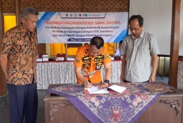 DIREKTUR POLIBARA TANDA TANGANI (MOU) KERJASAMA DENGAN BPBD BANJARNEGARA