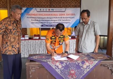 DIREKTUR POLIBARA TANDA TANGANI (MOU) KERJASAMA DENGAN BPBD BANJARNEGARA