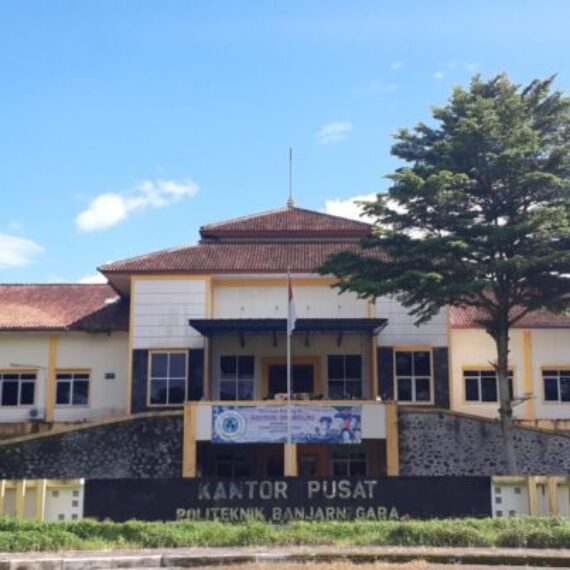 POLITEKNIK BANJARNEGARA GELAR YUDISIUM